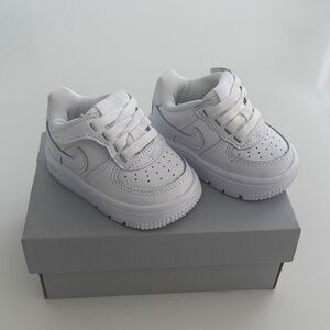 Infant Air Force 1